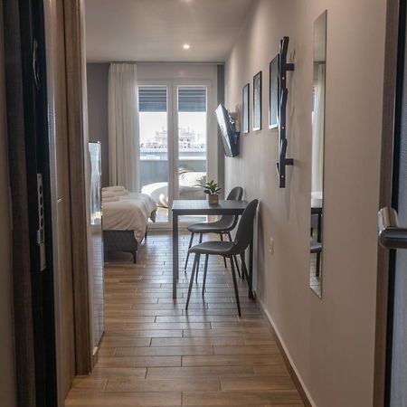 Raise Athens Metro Apartments Luaran gambar